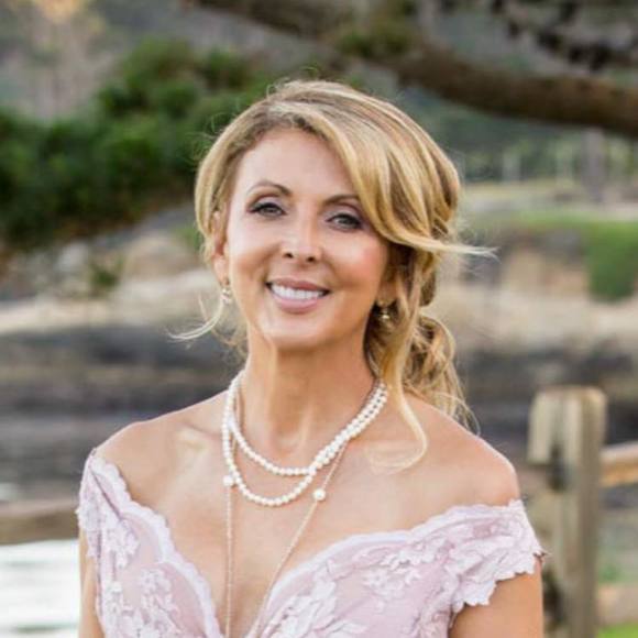 Meet your Posher, Lydia - Picture 1 of 1